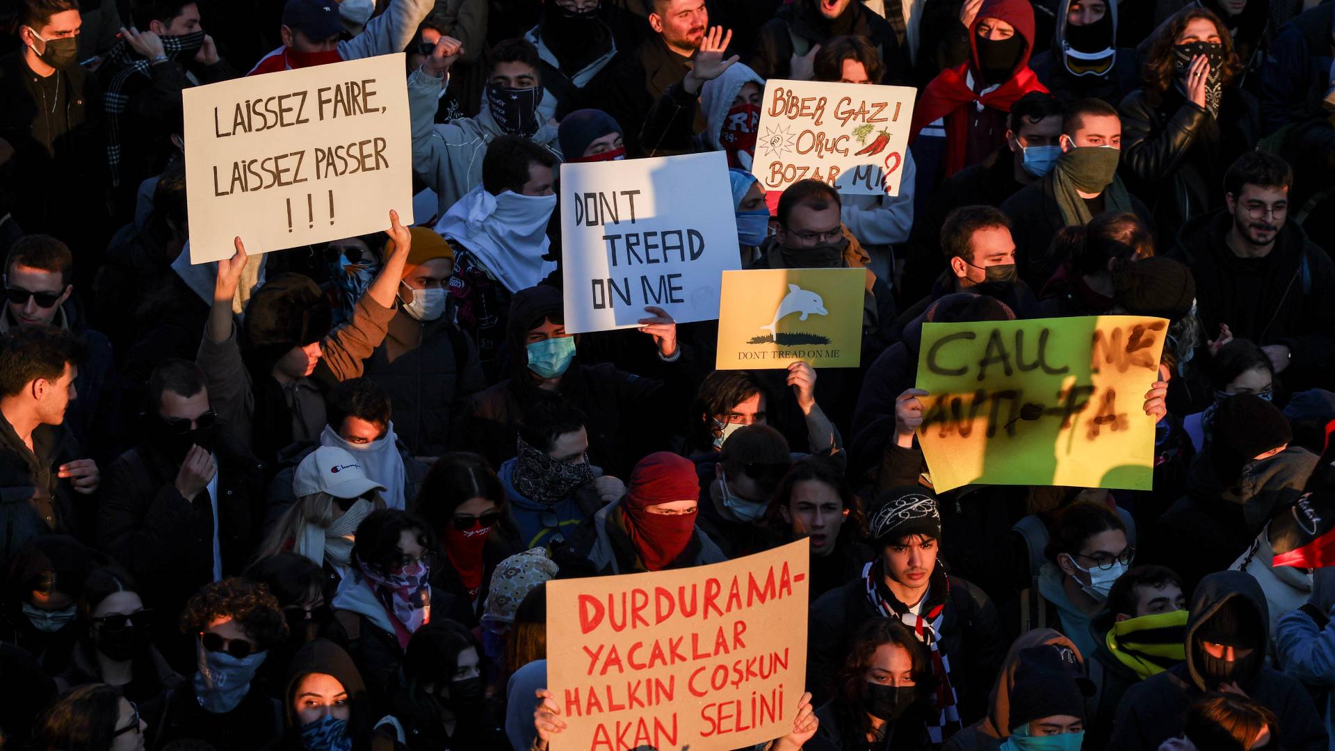 Κωνσταντινούπολη: 10.000 Τούρκοι στους δρόμους – Σοβαρά επεισόδια με την αστυνομία-2