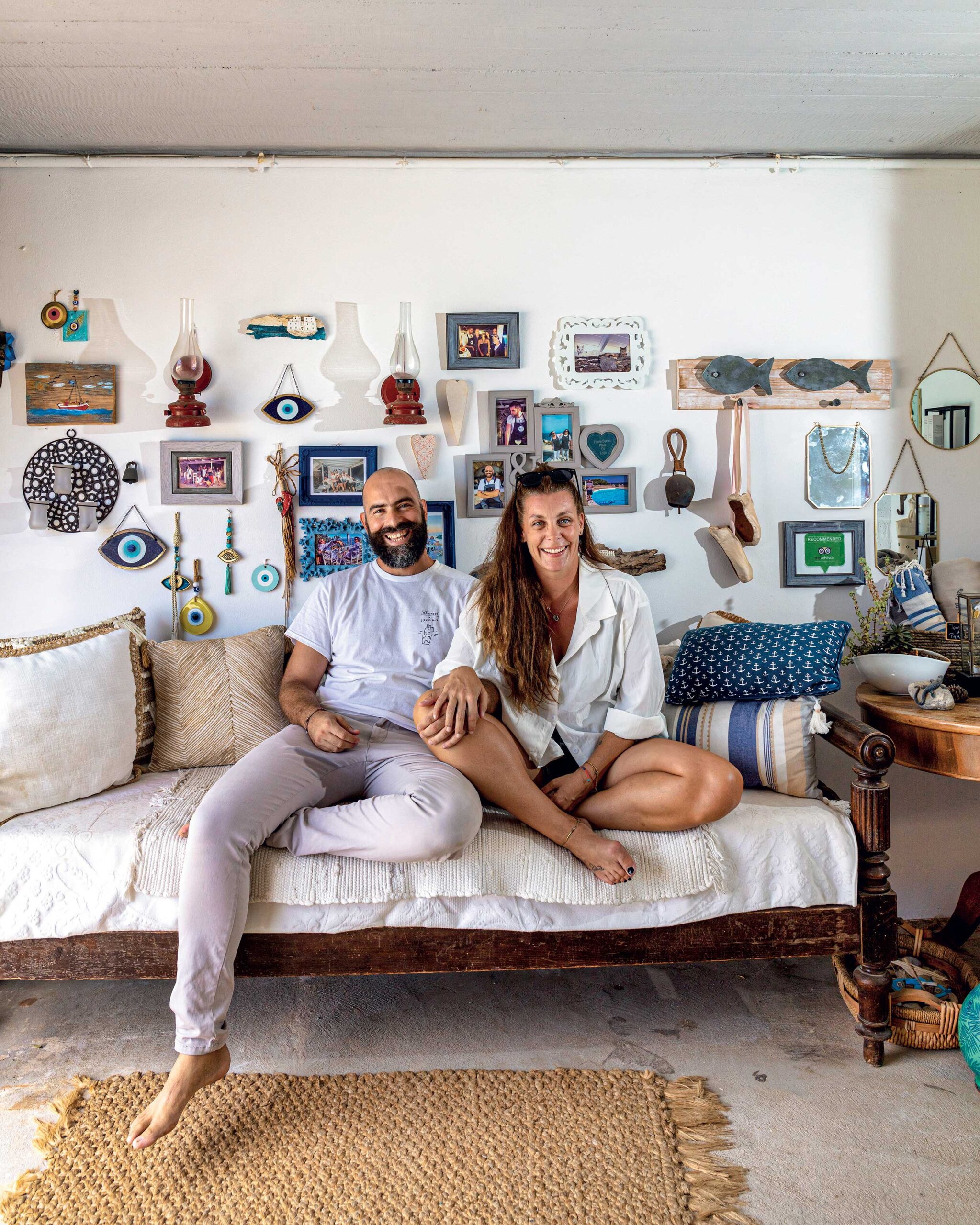 από-την-αυστραλία-στις-κυκλάδες-η-παγκ-563532694