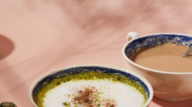 matcha-latte-με-σιρόπι-σφενδάμου-και-μοσχοκάρυδ-563519905