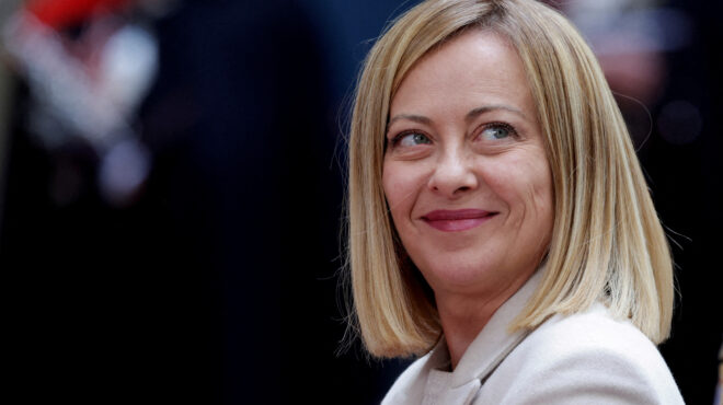 ιταλία-οδηγός-στη-δημοκρατική-ύφεση-563518099