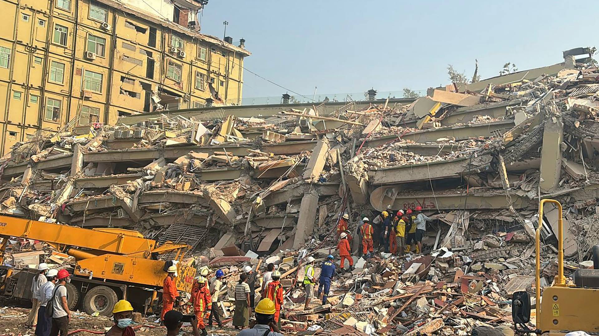 Μιανμάρ: Ξεπέρασαν τους 2.000 οι νεκροί του σεισμού – Σημάδια ζωής στον ουρανοξύστη της Μπανγκόκ-2