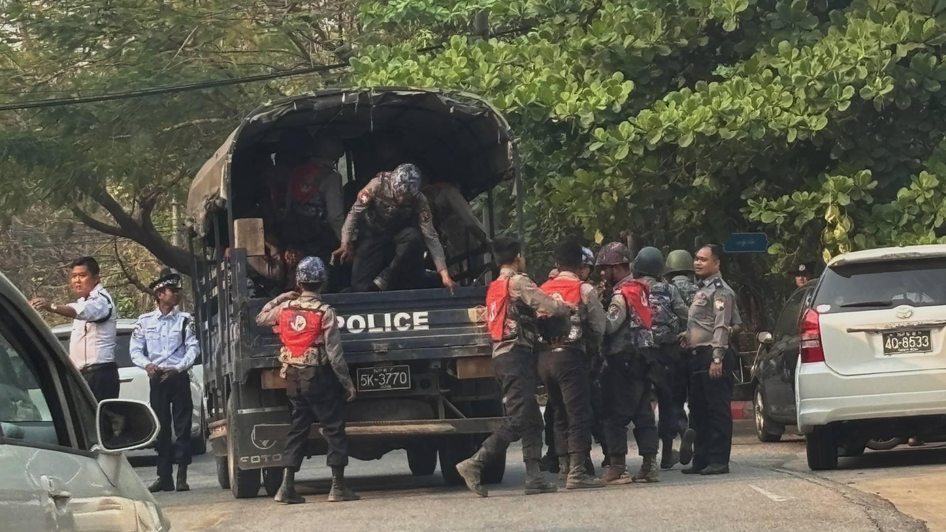 Σεισμός 7,7 Ρίχτερ στη Μιανμάρ: Μάχη με τον χρόνο για τους εγκλωβισμένους-2