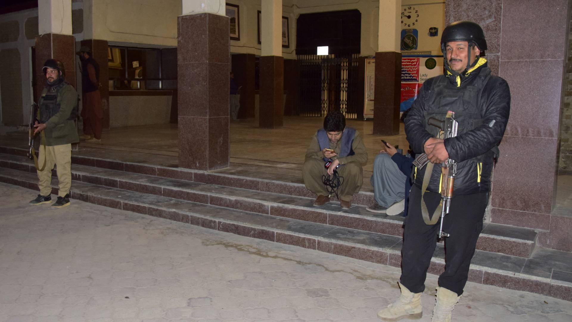 Πακιστάν: Επίθεση αυτονομιστών σε τρένο – Πληροφορίες για δεκάδες νεκρούς-2