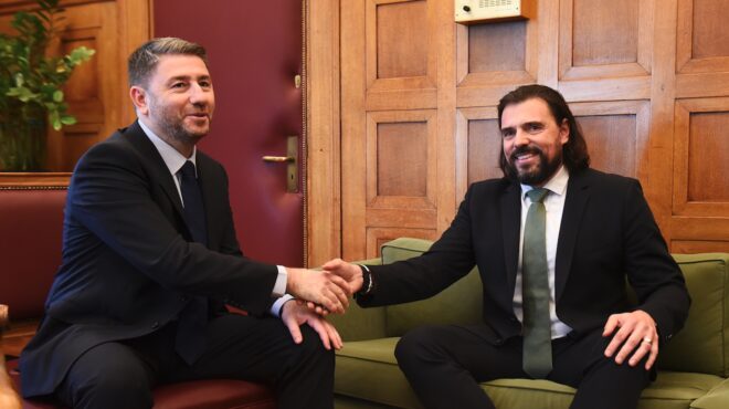 και-επίσημα-στο-πασοκ-ο-πέτρος-παππάς-563499445