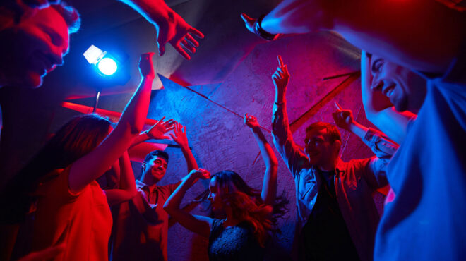 φιάλες-υγραερίου-ήταν-στοιβαγμένες-563521042