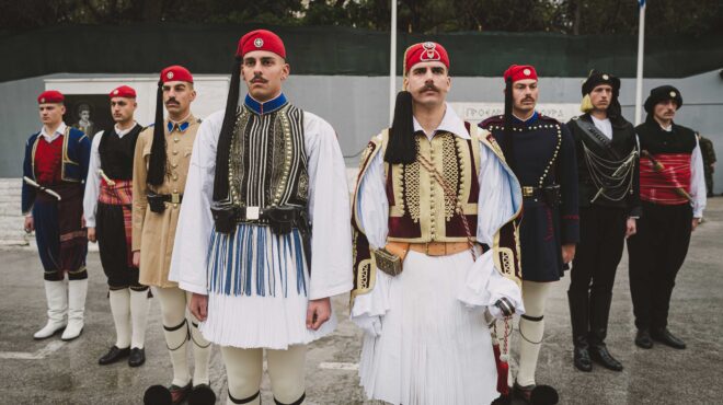 ευζωνική-στολή-η-παράδοση-ραμμένη-στο-563520391