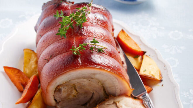 πορκέτα-σε-ρολό-με-κρασί-και-αρωματικά-563517130