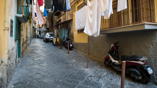 tο-10-των-ιταλών-κάτω-από-το-όριο-της-φτώχε-563532826