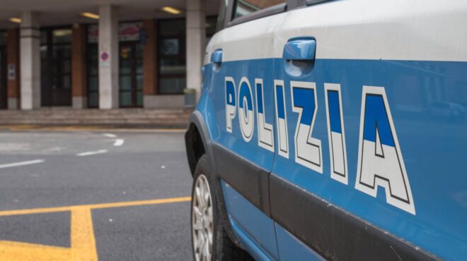 τορίνο-ζευγάρι-μαροκινών-μετέφερε-νε-563520058