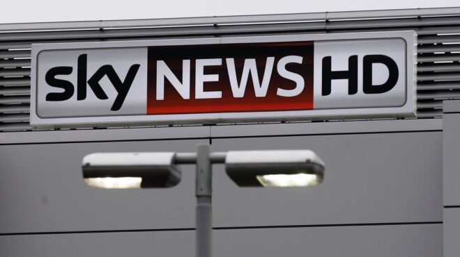 βρετανία-ο-όμιλος-μμε-sky-θα-καταργήσει-2-000-563534938