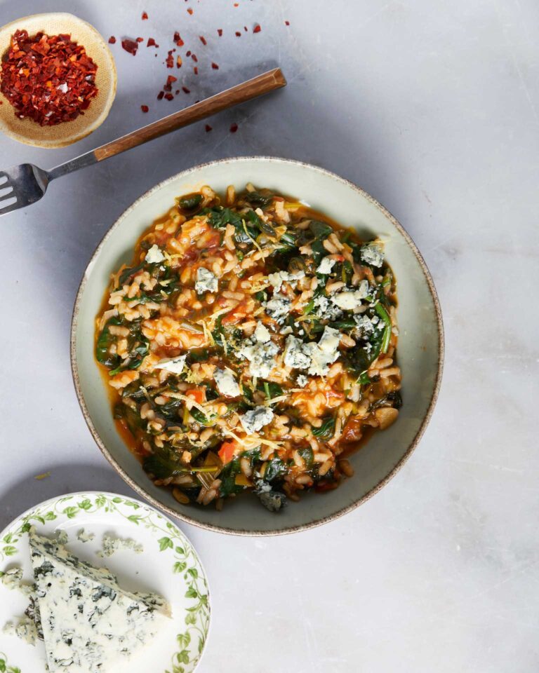 σπανακόρυζο-με-μπλε-τυρί-563511589