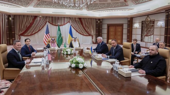 τα-βλέμματα-στη-μόσχα-μετά-τη-συμφωνία-563509486