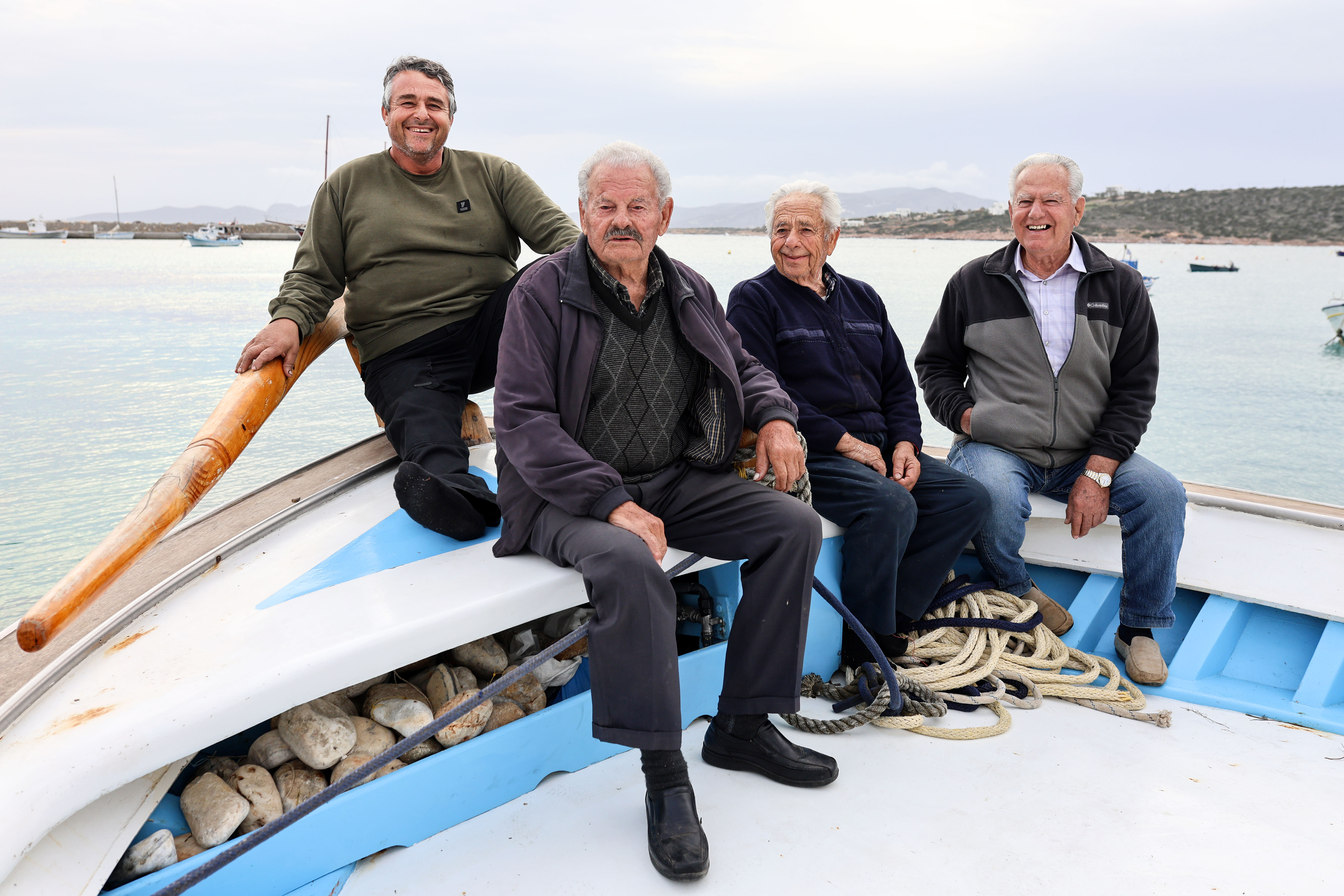 Πάρος: «Εδώ κάτι βαστάει ακόμα»-2