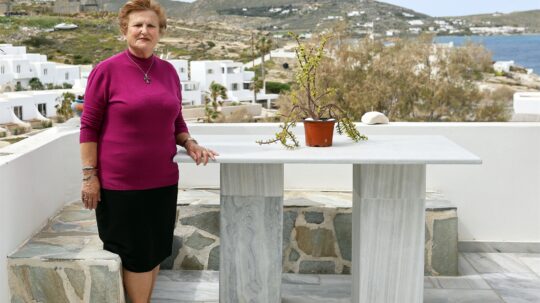 Πάρος: «Εδώ κάτι βαστάει ακόμα»