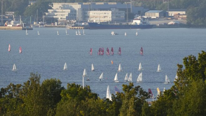 η-ακραία-ζέστη-στέλνει-τουρίστες-σε-χώ-563564770