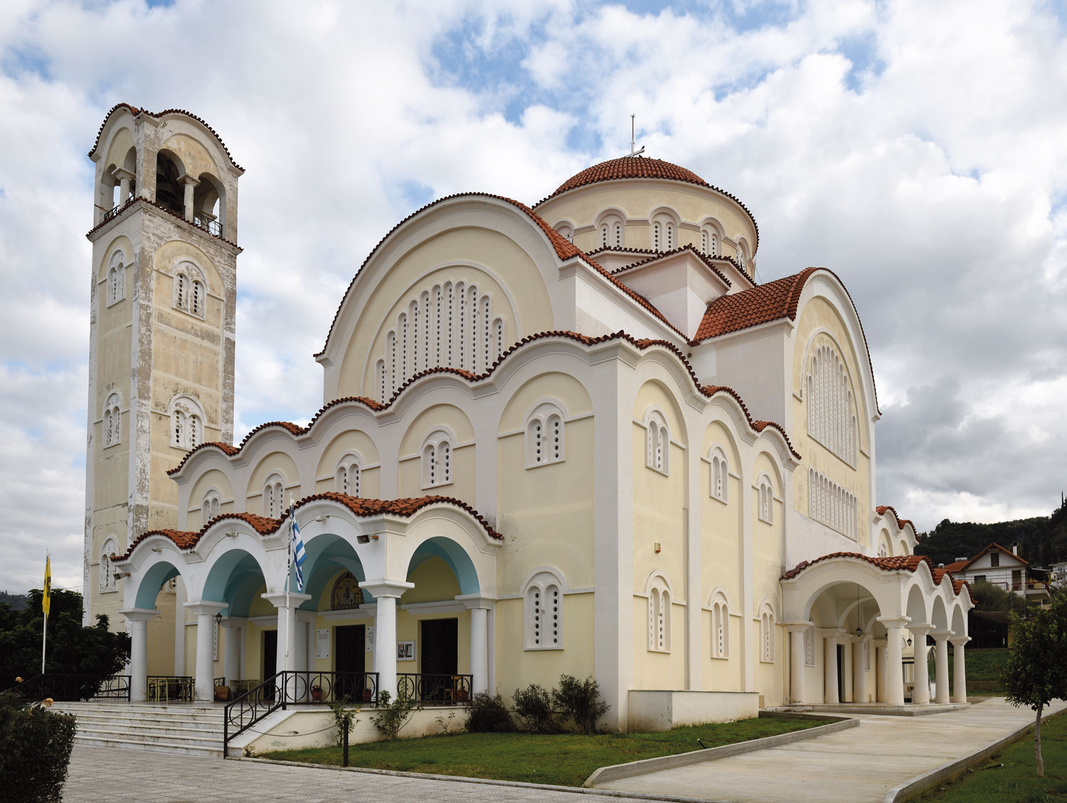 Ιστορώντας υποβλητικά τον Αγιο Βασίλειο στα Βραχναίικα της Πάτρας-4