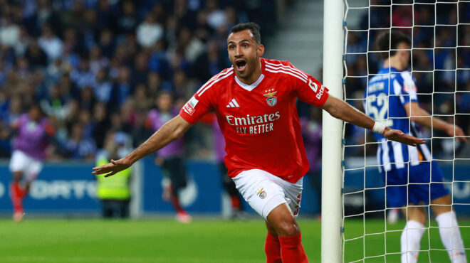 ο-pavlindo-γράφει-ιστορία-στην-μπενφίκα-και-563552947