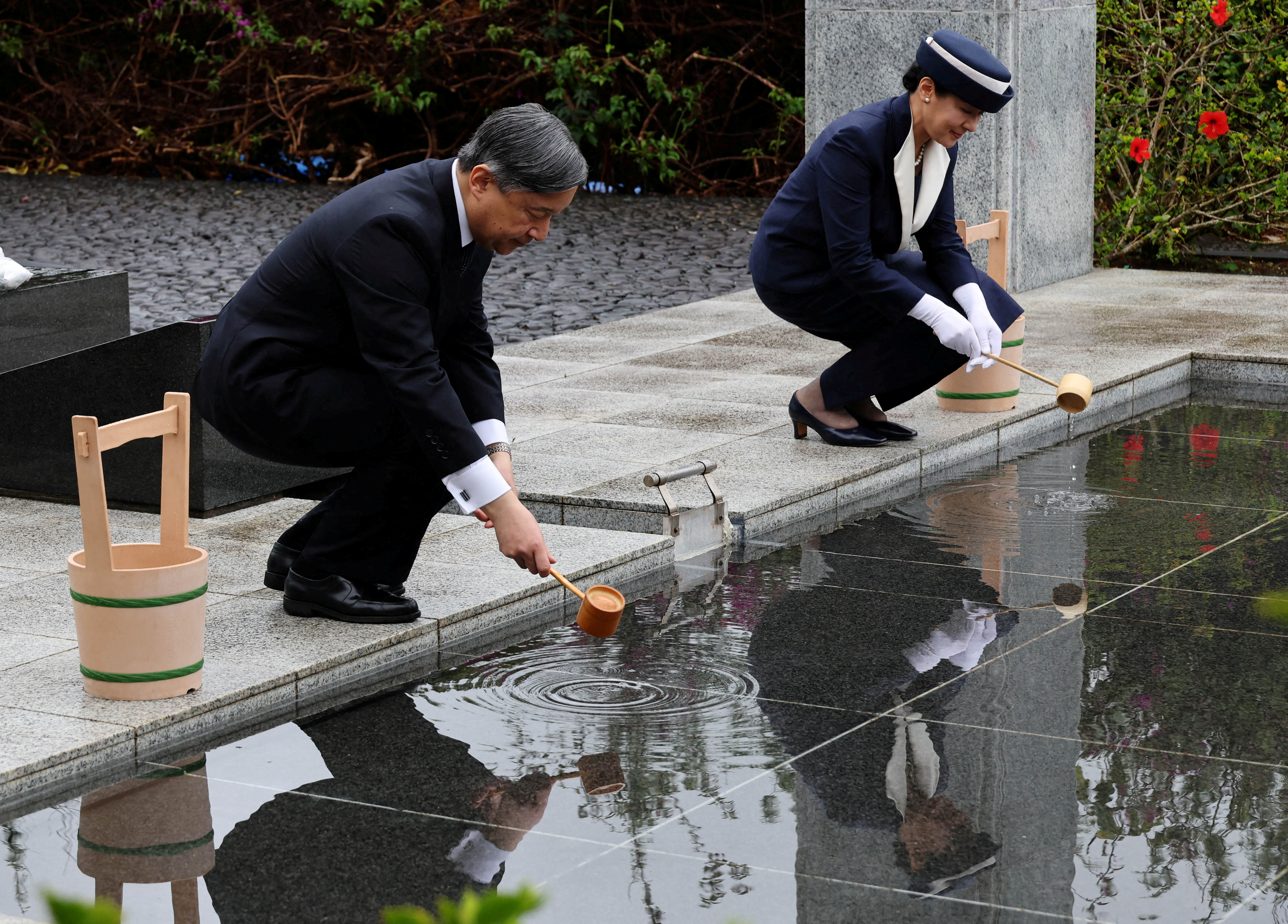 Στην Ιβο Τζίμα ο Ιάπωνας αυτοκράτορας – Για την 80ή επέτειο μιας από τις αγριότερες μάχες του Β’ Π.Π.-2