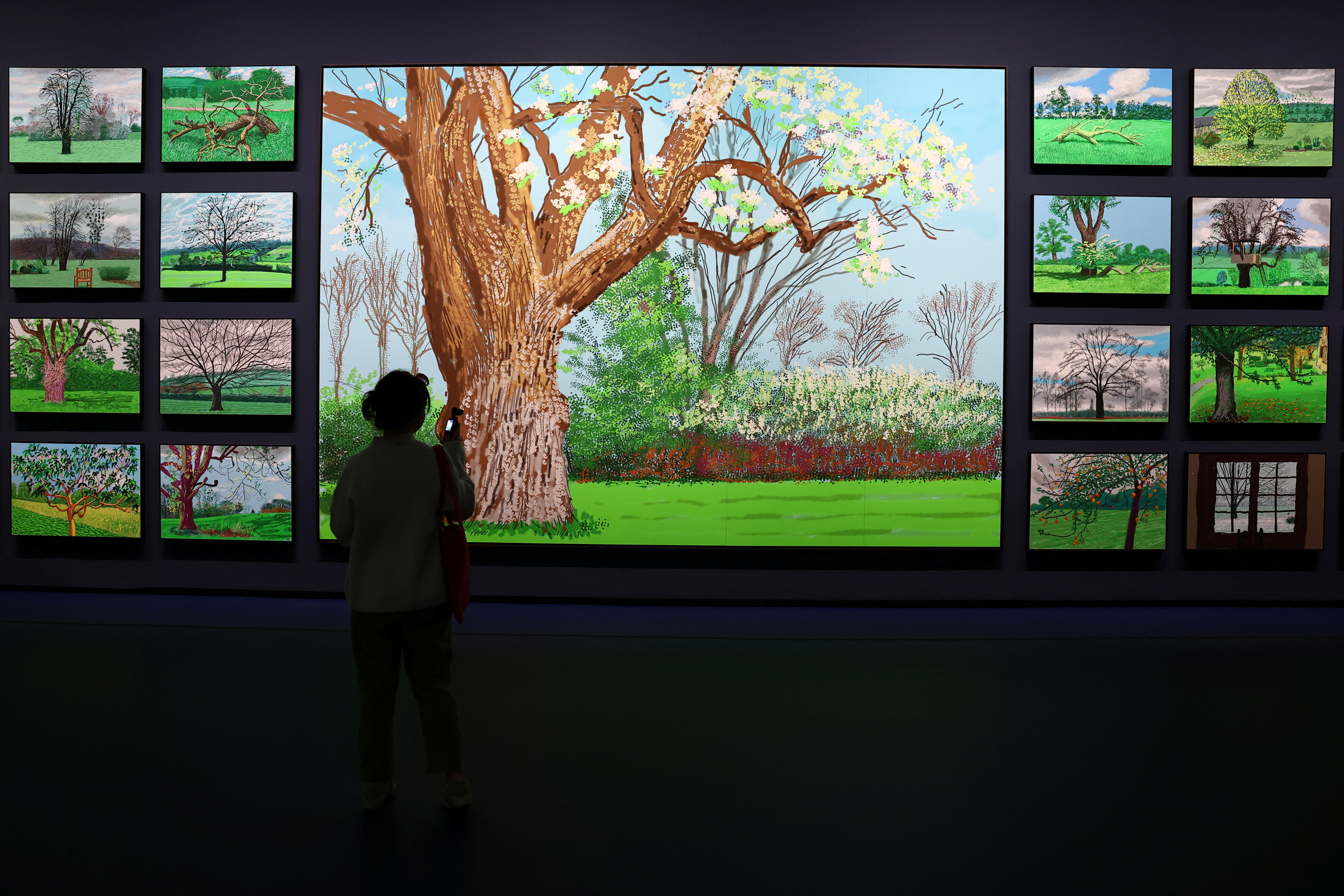 Ντέιβιντ Χόκνεϊ: Πάνω από 450 έργα του σε μια μεγαλειώδη αναδρομική έκθεση στο Παρίσι-2