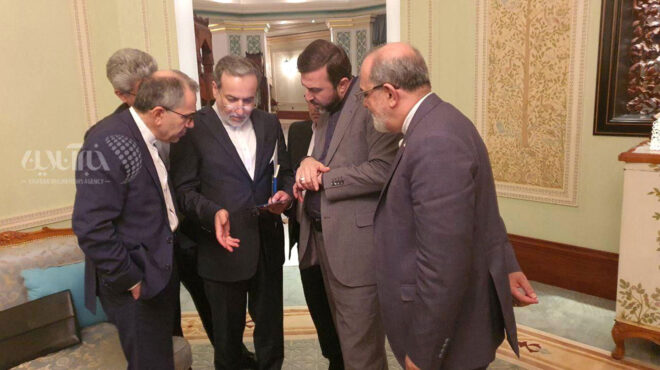 ηπα-βήμα-προς-τα-εμπρός-οι-συνομιλίε-563562394