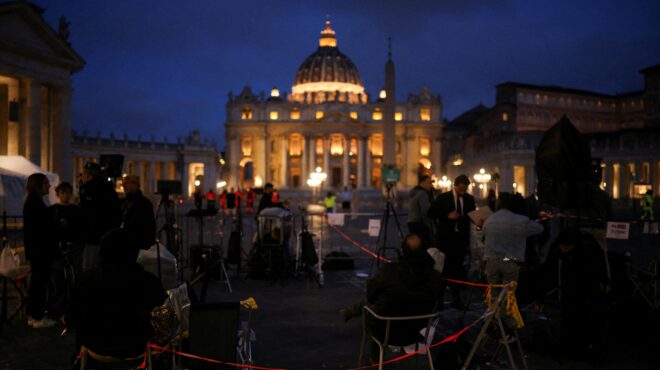 πάπας-φραγκίσκος-σε-λαϊκό-προσκύνημα-563576026