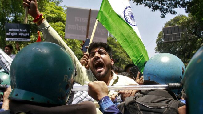 ινδία-πακιστάν-78-χρόνια-με-το-δάχτυλο-563578366