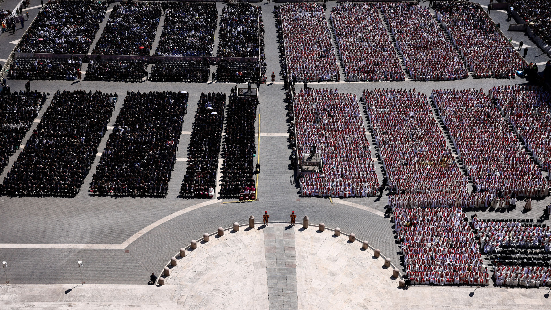 Κηδεία Πάπα Φραγκίσκου: Σε κλίμα συγκίνησης το ύστατο χαίρε-8
