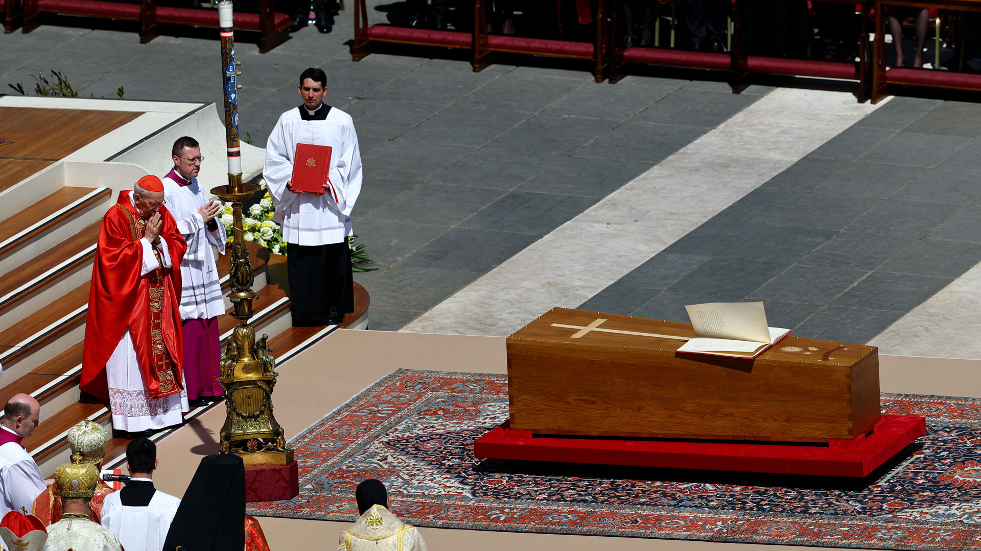 Κηδεία Πάπα Φραγκίσκου: Σε κλίμα συγκίνησης το ύστατο χαίρε-13