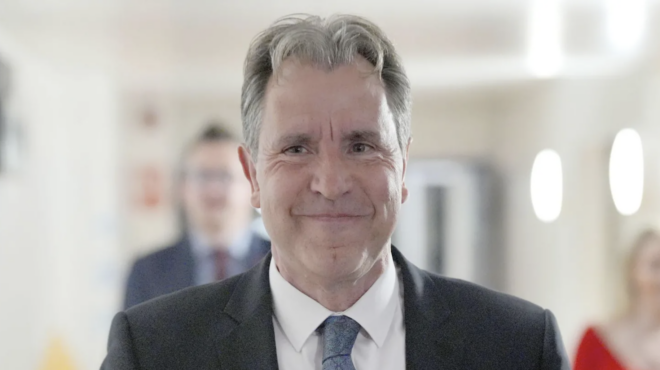 βρετανία-ο-βουλευτής-νταν-νόρις-συνελ-563551912