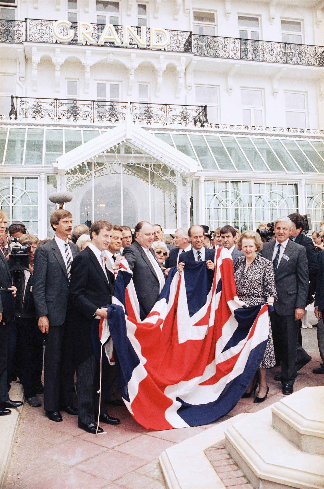 Η βόμβα που σόκαρε τη Βρετανία-2