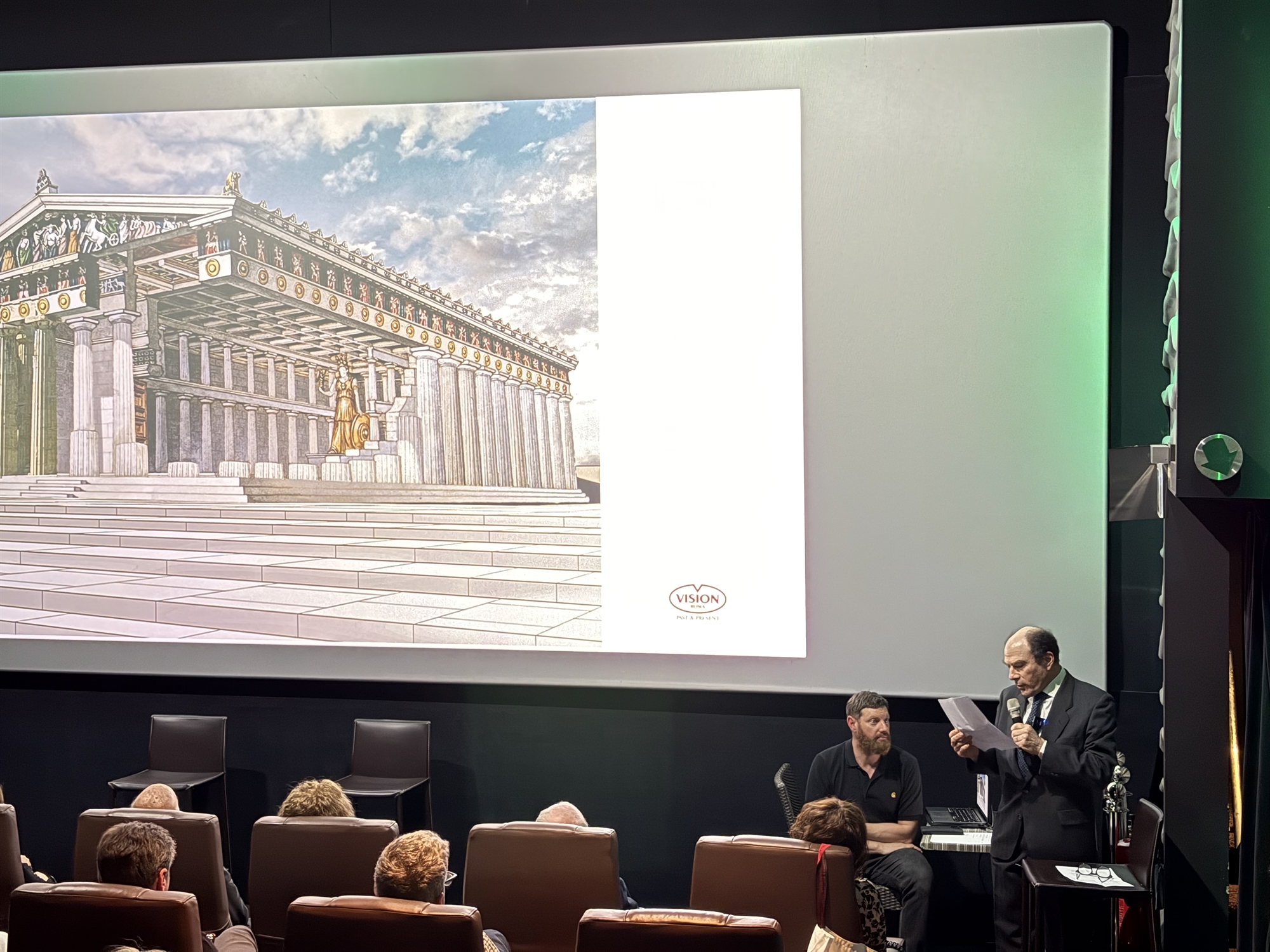 Ο Μπρους Κλαρκ και το ντοκιμαντέρ για την επανένωση των Γλυπτών του Παρθενώνα-4