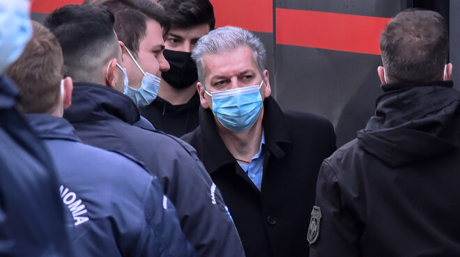 υπόθεση-folli-follie-βγαίνει-από-τη-φυλακή-ο-τζώρ-563555080