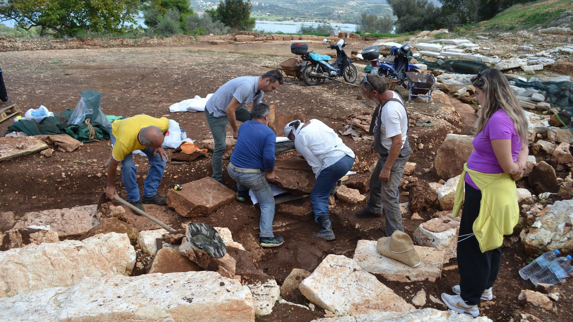 Λευκάδα: Στο φως το πρώτο αρχαίο θέατρο των Ιονίων νησιών-4