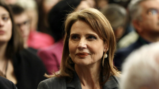 μαχαιρώματα-και-τραπεζώματα-563544259