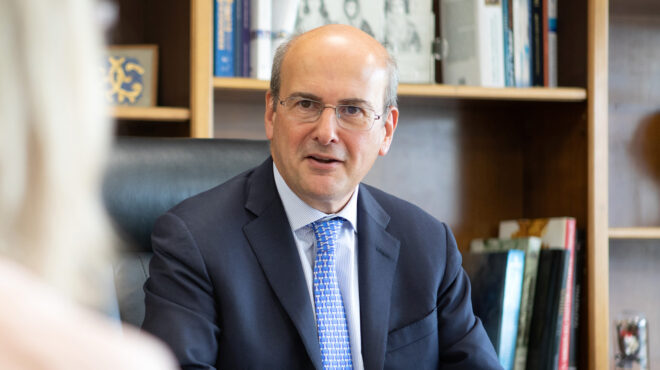 χατζηδάκης-τον-σεπτέμβριο-έρχονται-ν-563583940