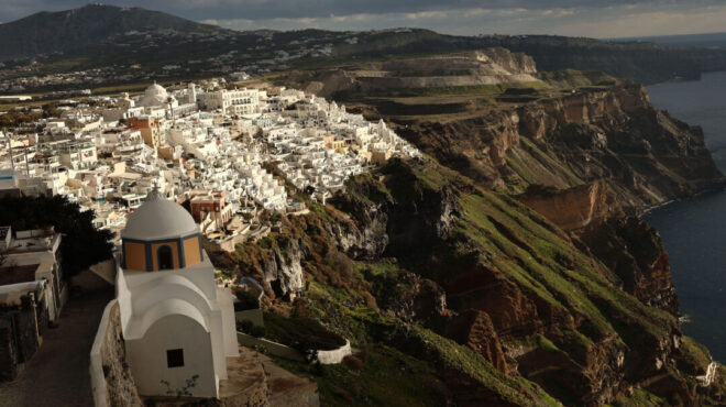 σαντορίνη-το-ηφαίστειο-έχει-να-προσφέ-563544433