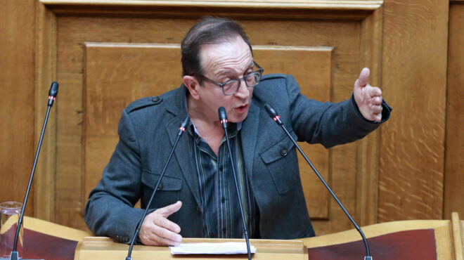 εντός-και-εκτός-μπιμπίλας-για-υπουργό-563564908