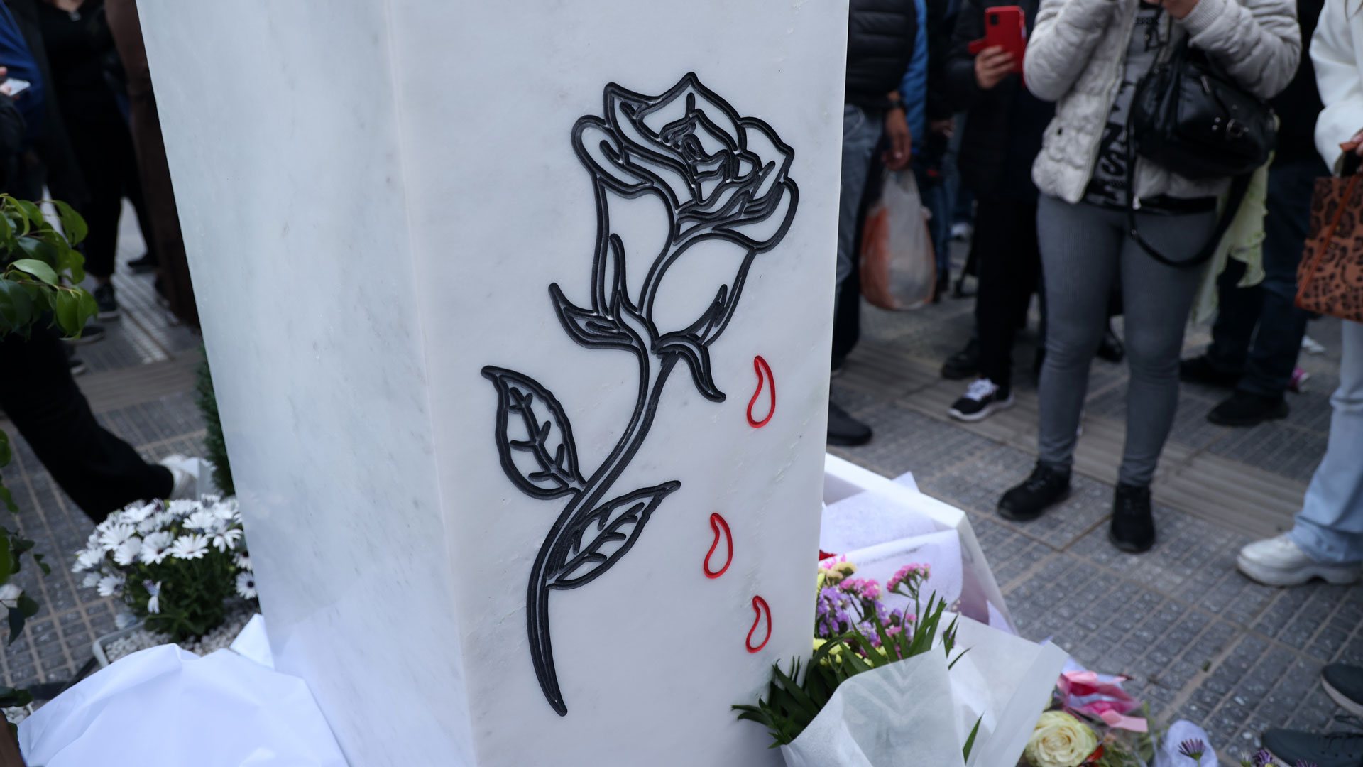 «Με λένε Κυριακή Γρίβα και με δολοφόνησε ο πρώην σύντροφός μου»-8