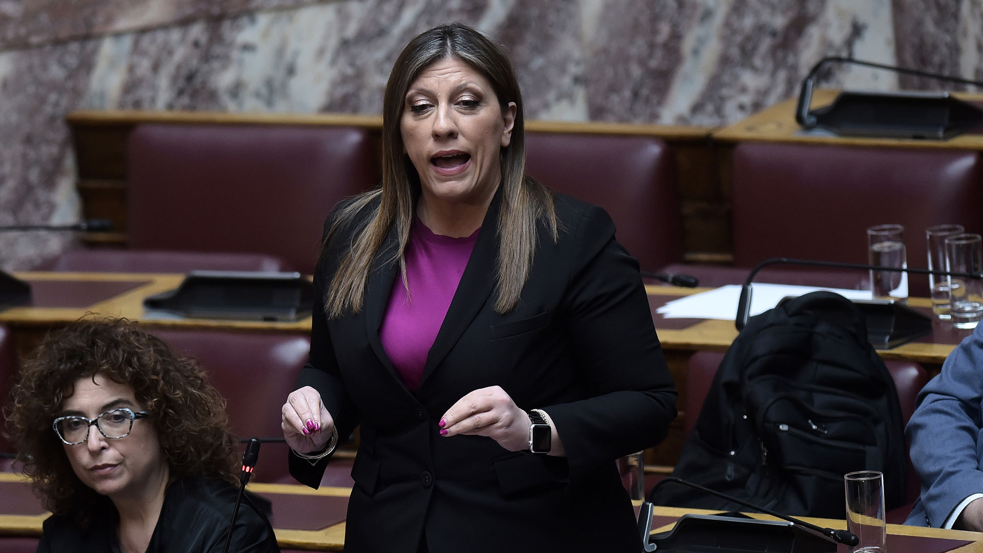 Βουλή: «Εκατέρωθεν πυρά» στη συζήτηση για άρση ασυλίας των Δουδωνή – Οζγκιούρ-1