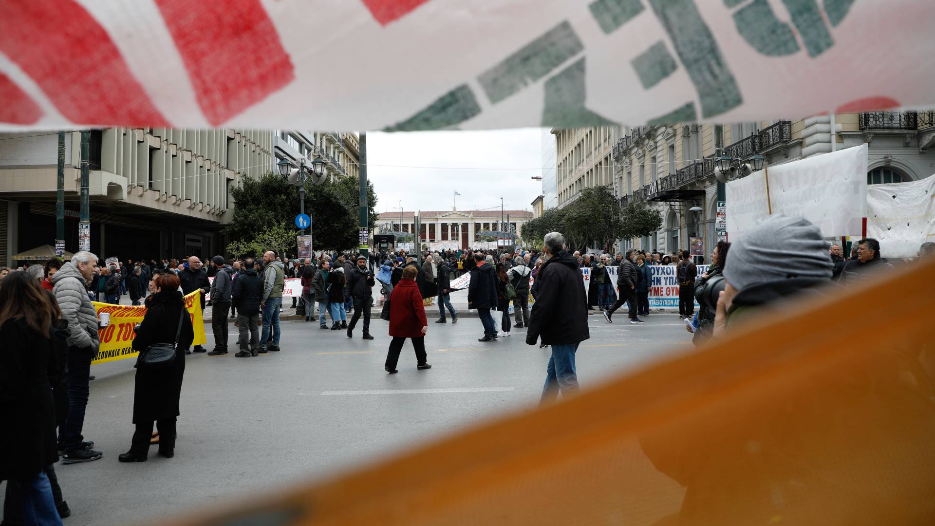 Σε εξέλιξη οι απεργιακές συγκεντρώσεις – Κλειστό το κέντρο της Αθήνας-2