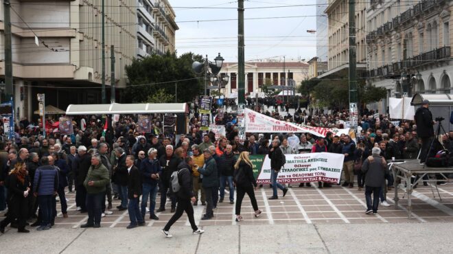 σε-εξέλιξη-οι-απεργιακές-συγκεντρώσε-563554909