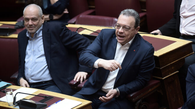 βουλή-ο-συριζα-αποχώρησε-από-τη-συζήτη-563558944