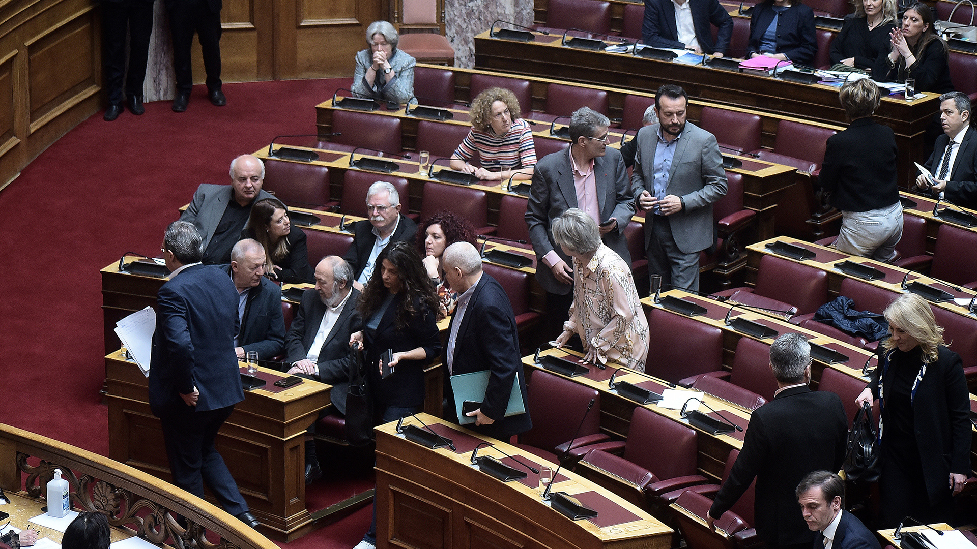 Βουλή: Σε υψηλούς τόνους η συζήτηση για την παραπομπή Τριαντόπουλου-1