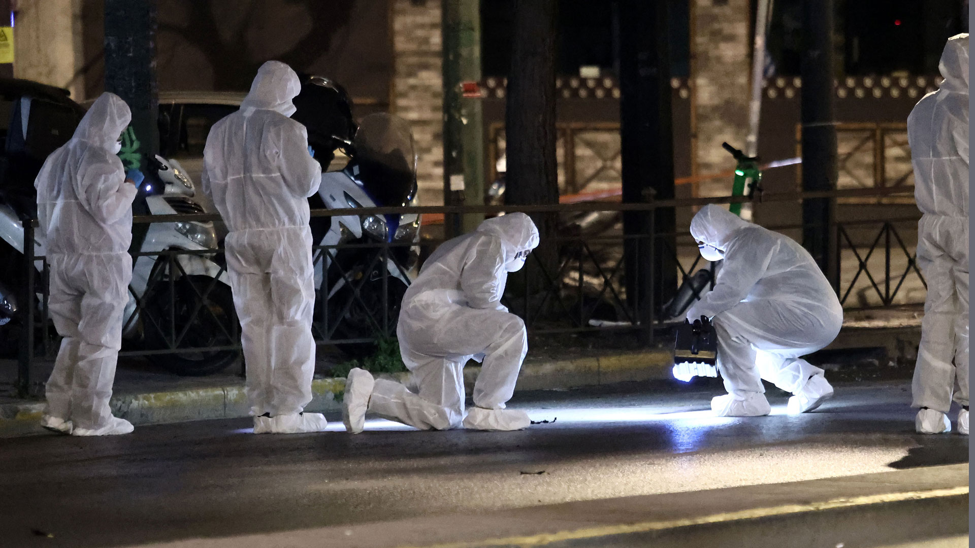 Εκρηξη βόμβας στα γραφεία της Hellenic Train: Πού επικεντρώνονται οι έρευνες της αντιτρομοκρατικής-4