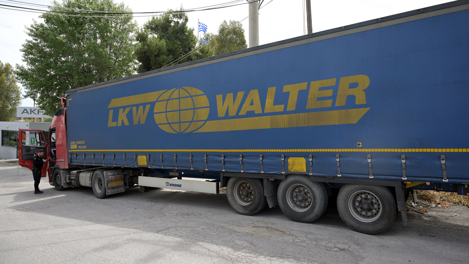 Προαστιακός: Συνελήφθη ο οδηγός του φορτηγού που συγκρούστηκε με συρμό-2