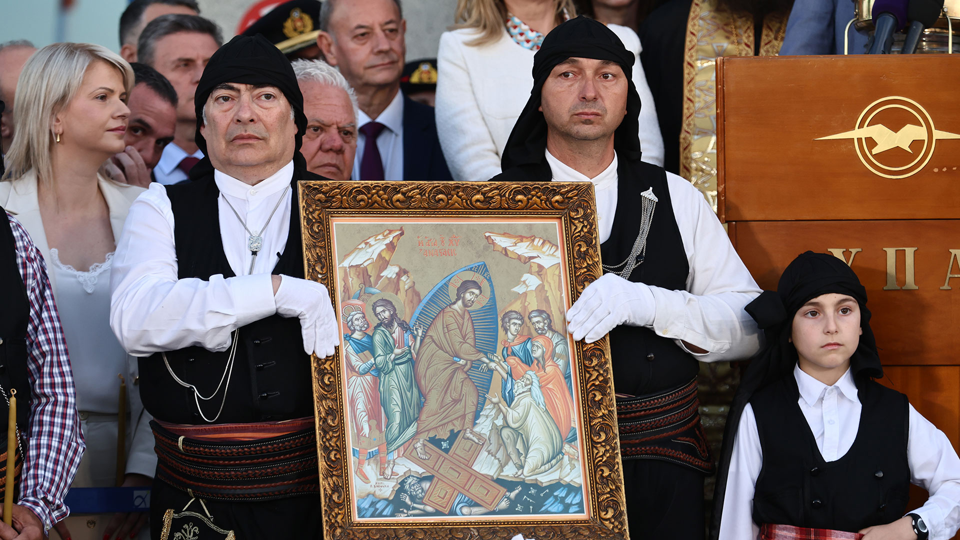 Εφτασε στην Ελλάδα το Αγιο Φως-3