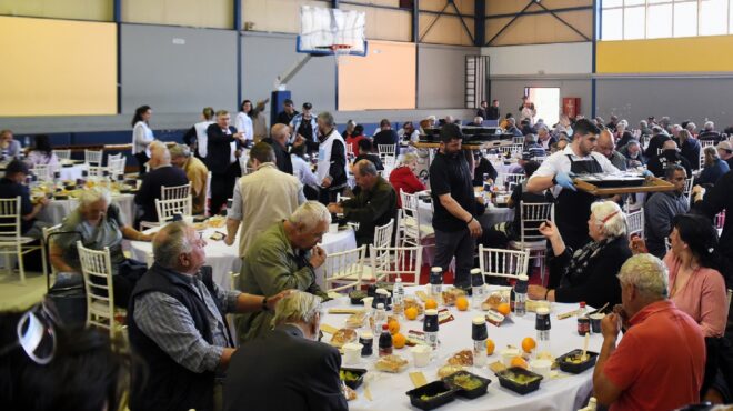 πασχαλινά-γεύματα-αγάπης-από-τον-δήμο-563573590