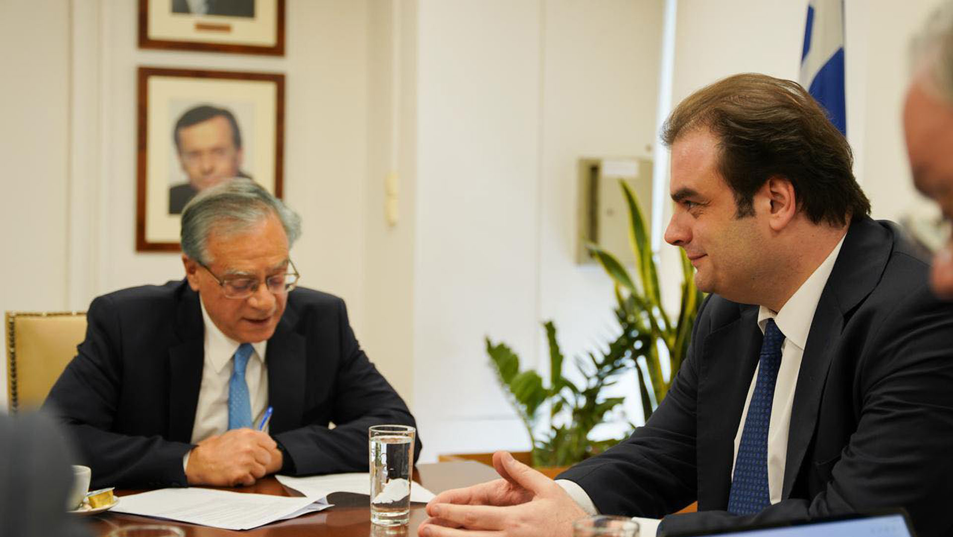 Τι συζήτησε ο Κυρ. Πιερρακάκης με την Ενωση Τραπεζών-1