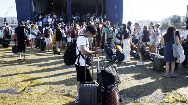 λιμάνι-πειραιά-πιέσεις-στην-cosco-για-αναβ-563546275