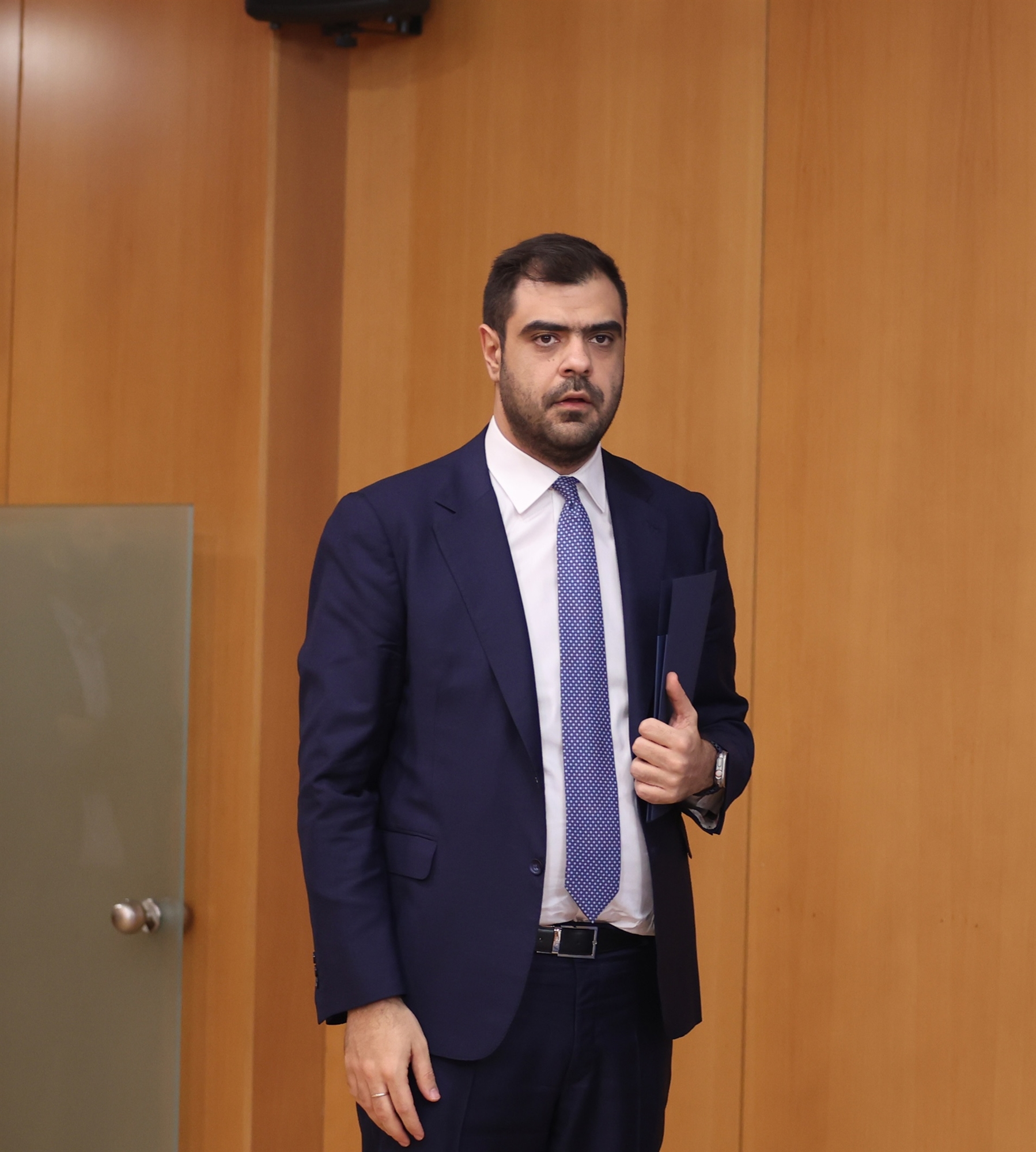 Θεωρείο: Ο Χατζηδάκης και το ΕΛΚ-1